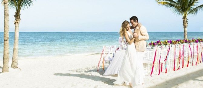 Everything about a tropical destination wedding in the fall