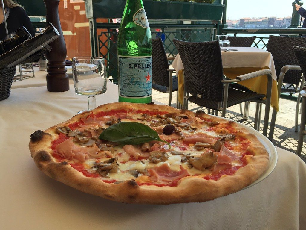Pizzeria in Venice